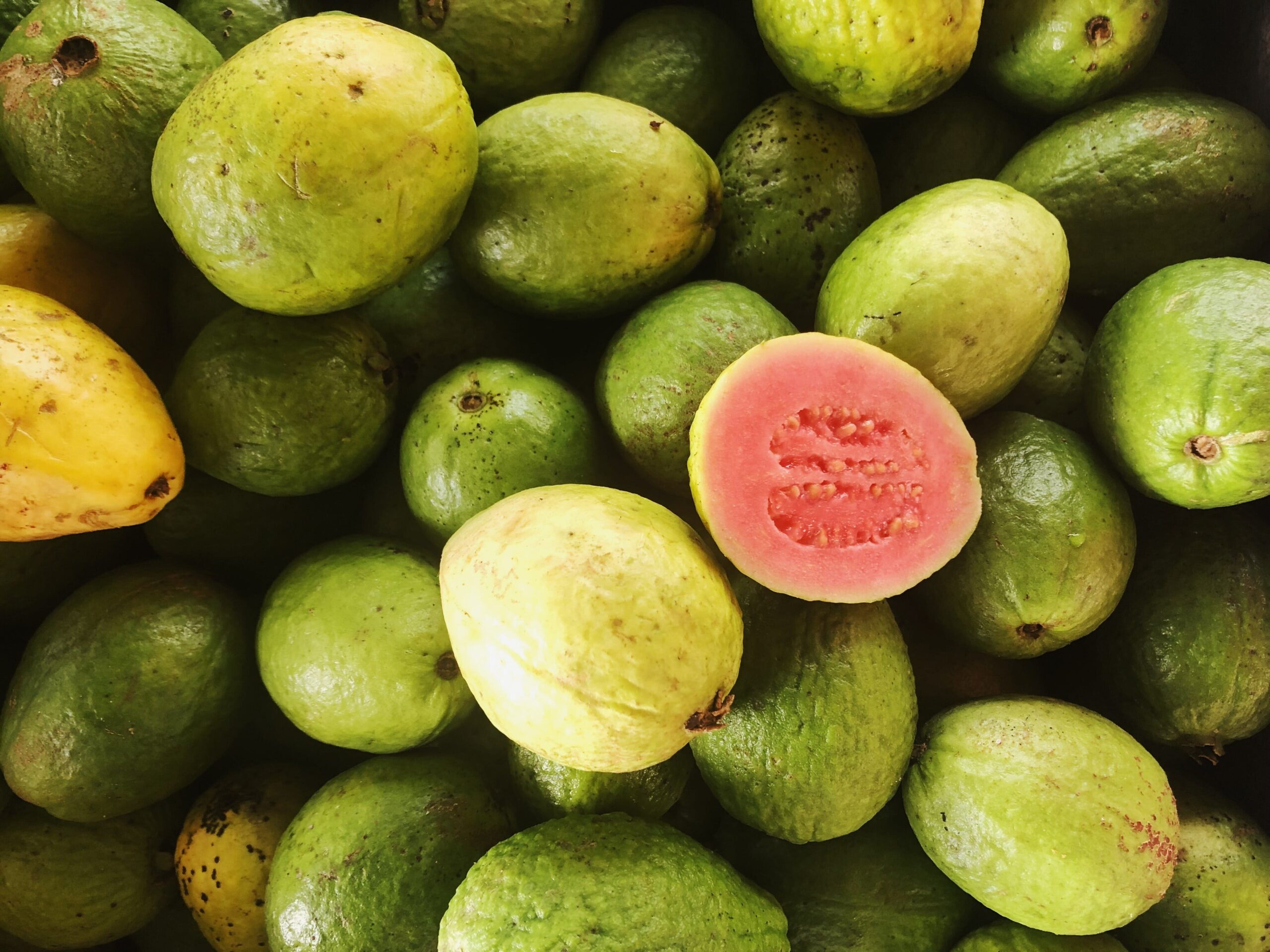 guayaba fruta exótica nutritiva